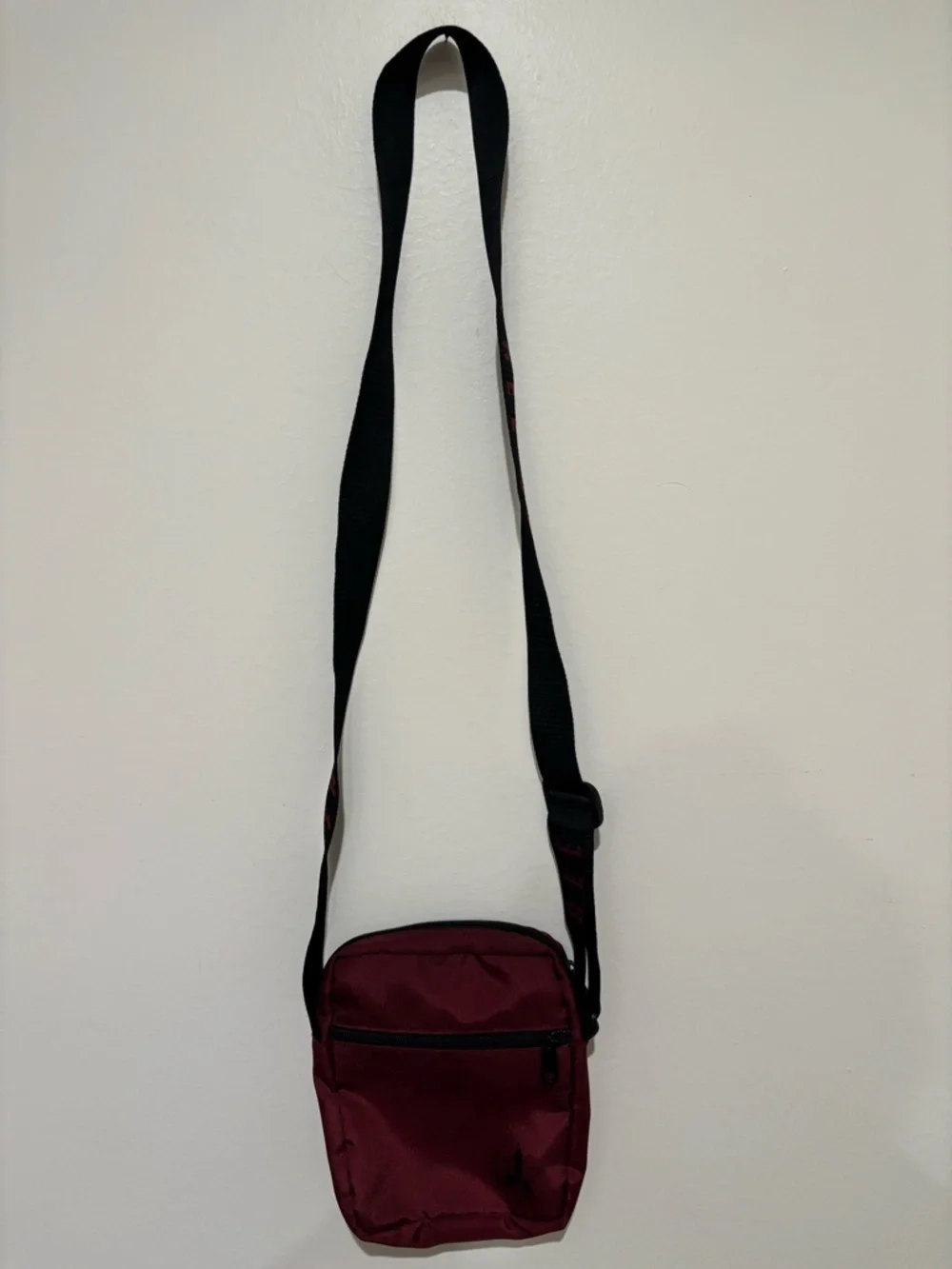 Jeffree Star Crossbody Shoulder Bag - Burgundy